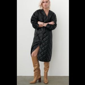 Gorgeous Zara  knee high leather boots size 38